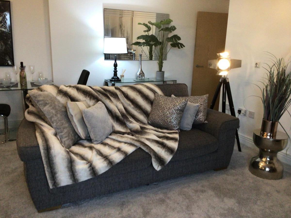Luxurious River View Apartment With Terrace Worcester Exteriér fotografie
