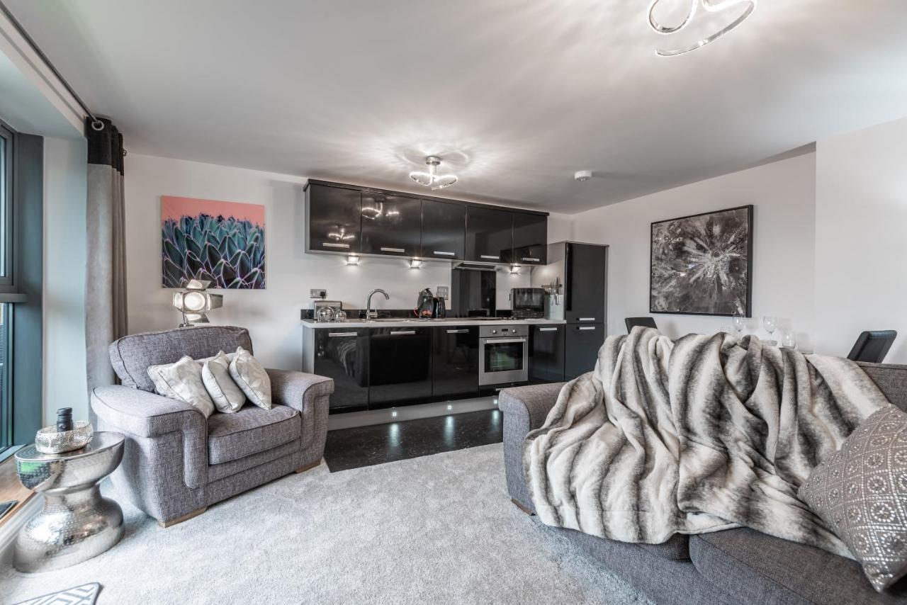Luxurious River View Apartment With Terrace Worcester Exteriér fotografie