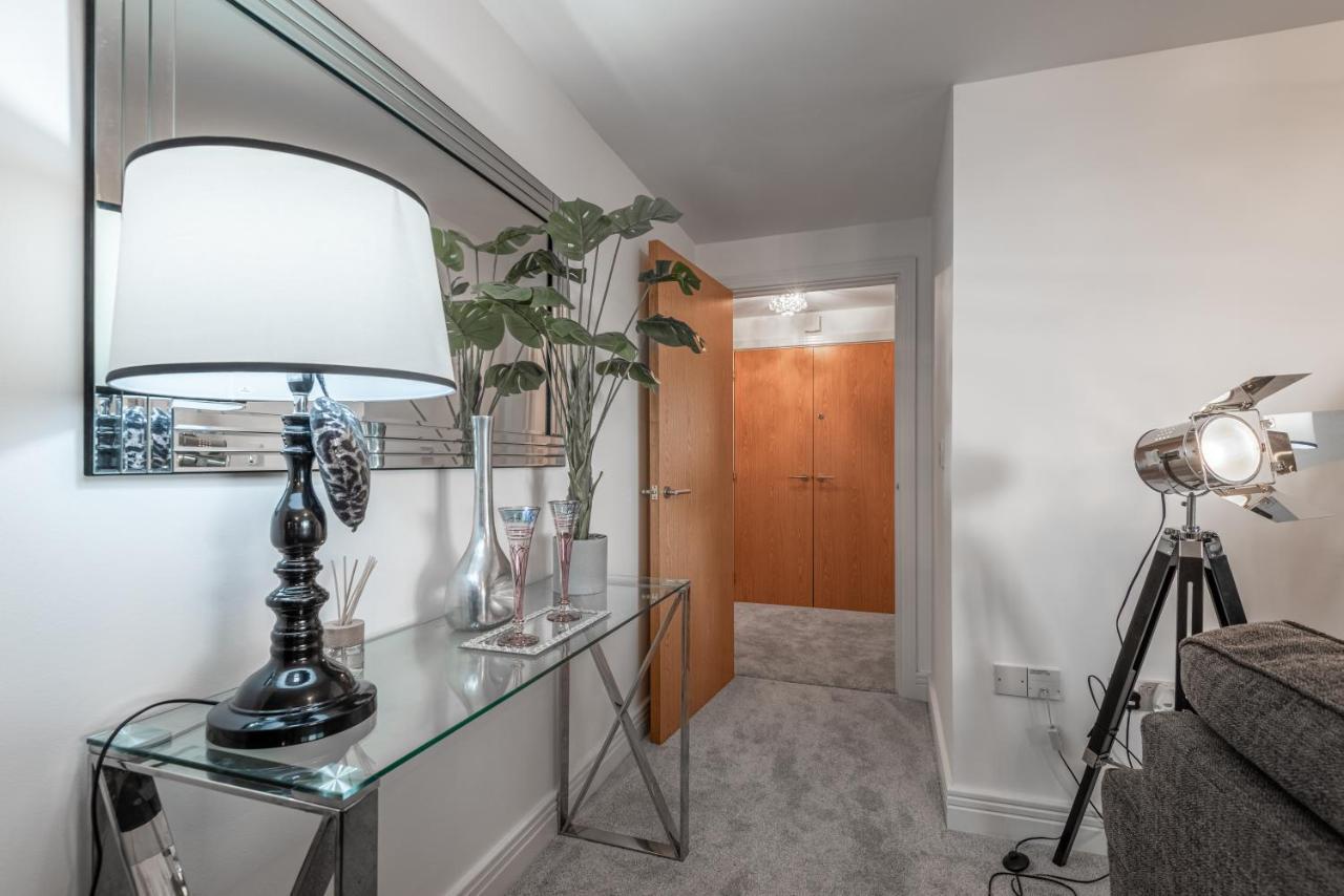 Luxurious River View Apartment With Terrace Worcester Exteriér fotografie