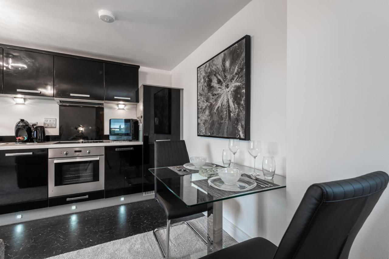 Luxurious River View Apartment With Terrace Worcester Exteriér fotografie